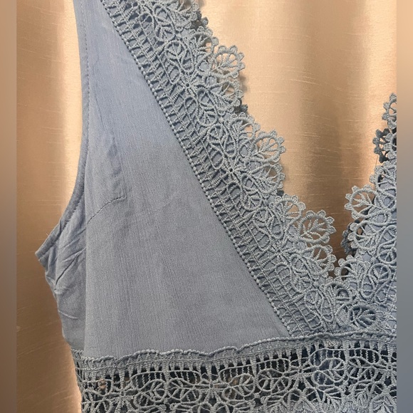 Lace trim mini dress - Picture 2 of 10